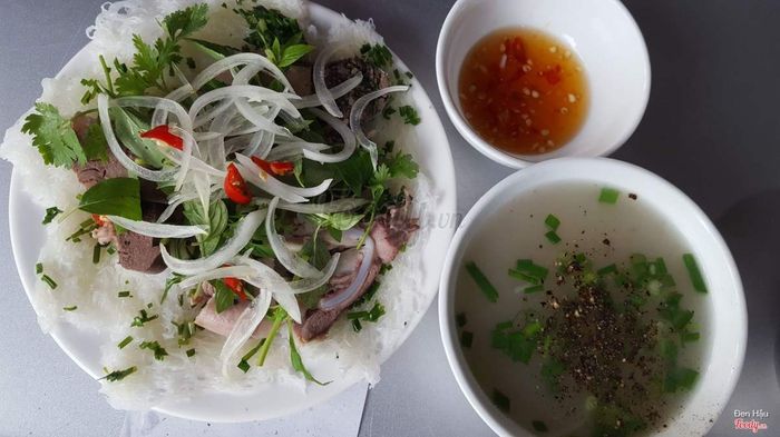 Khi bạn vô tình chọn khách sạn quá sang, đừng lo! Dưới đây là top 7 món ngon bình dân của Phú Yên dành cho những ai túi tiền hạn hẹp.