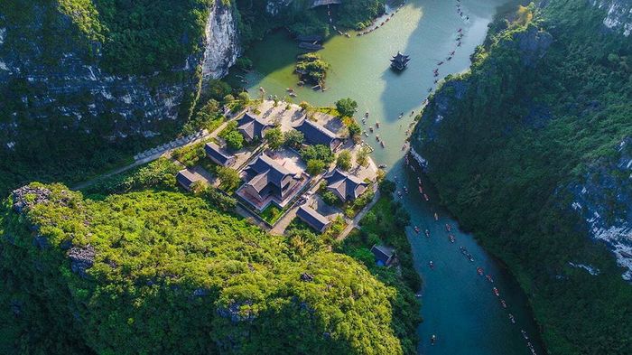 Khám phá Tràng An và Hang Múa từ Sài Gòn chỉ với 2 triệu đồng 2