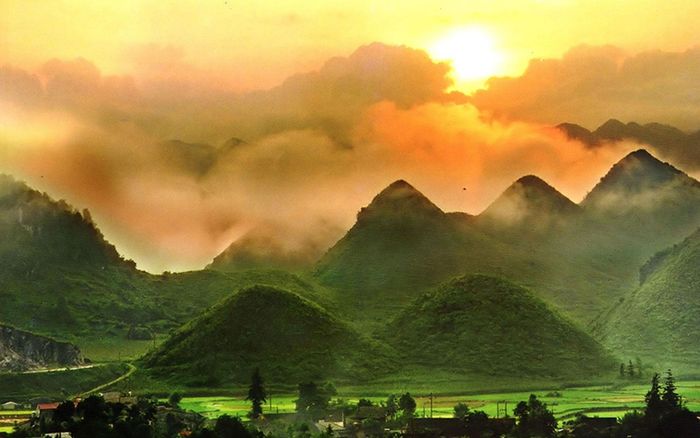 Khi đến Quản Bạ Hà Giang, hãy nhớ ghé thăm 5 điểm check-in độc đáo này nhé.