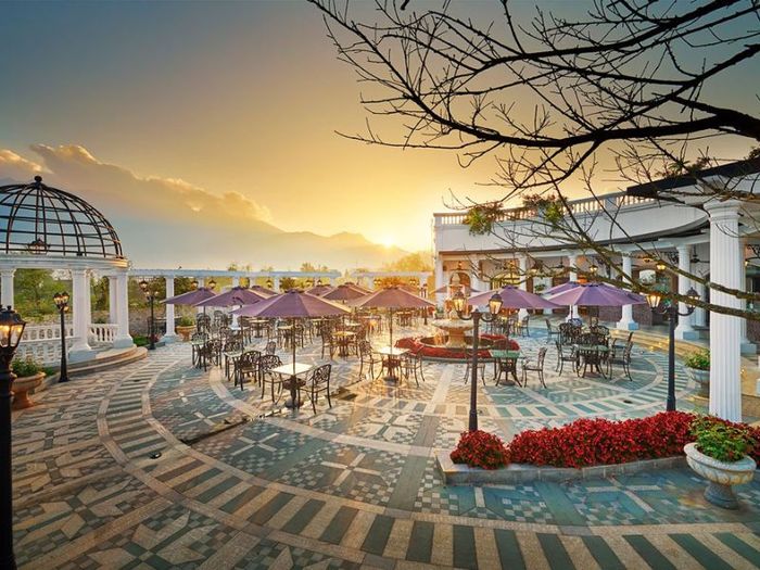 Khám phá Sun Plaza: Một “Paris” nhỏ xinh tại làng sương mờ Sapa 8