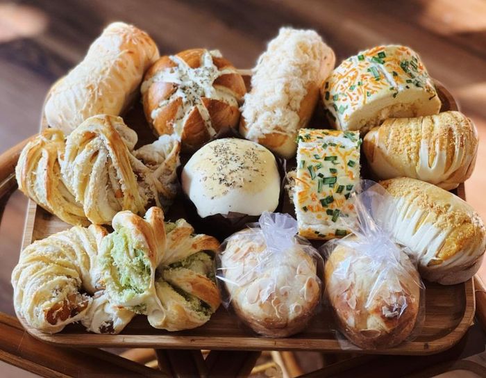 Tiệm Bánh Mèo Ú ở 130 Bà Triệu, điểm đến lý tưởng cho những ai thích đồ ngọt
