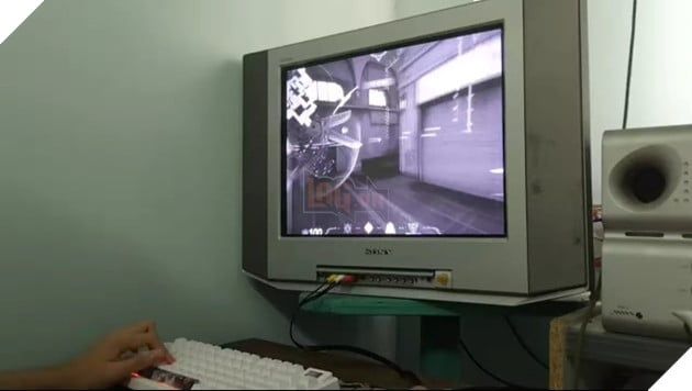 Một game thủ đã khiến cộng đồng VALORANT bất ngờ khi chơi trò chơi với màn hình chỉ có màu trắng và đen.
