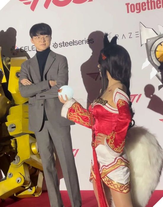 LMHT: Riot Games sẽ mang đến bất ngờ cho những game thủ đang mong chờ skin T1 Ahri