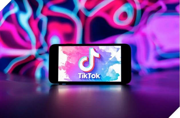 TikTok đang thử nghiệm tính năng xoay màn hình toàn diện, cạnh tranh với YouTube