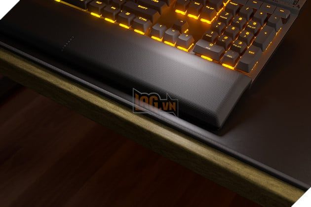 CORSAIR chính thức phân phối bàn phím K70 MAX và tai nghe HS80 MAX