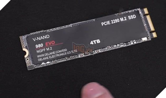 SSD Samsung 980 thường xuyên bị làm giả, chất lượng kém và được bày bán nhiều trên mạng.