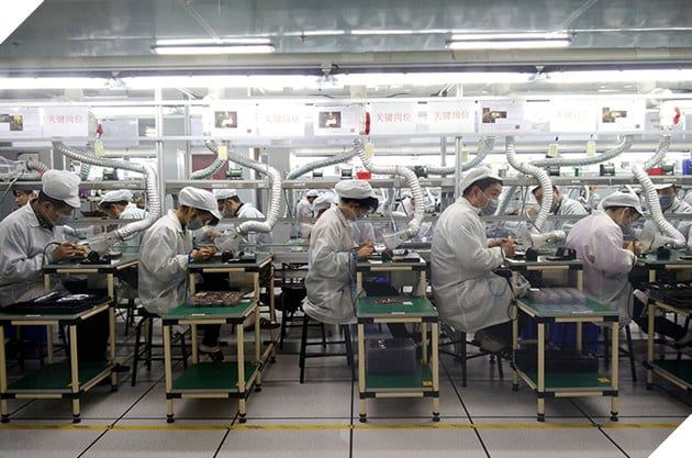 Foxconn trả lương cho công nhân lắp ráp điện thoại thông minh Huawei cao hơn so với iPhone