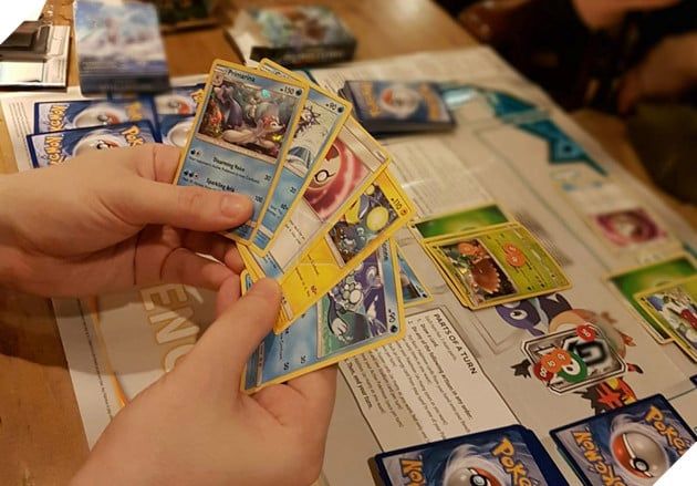 Cửa hàng bị trộm hàng nghìn thẻ Pokemon nhưng chủ cửa hàng vẫn lạc quan
