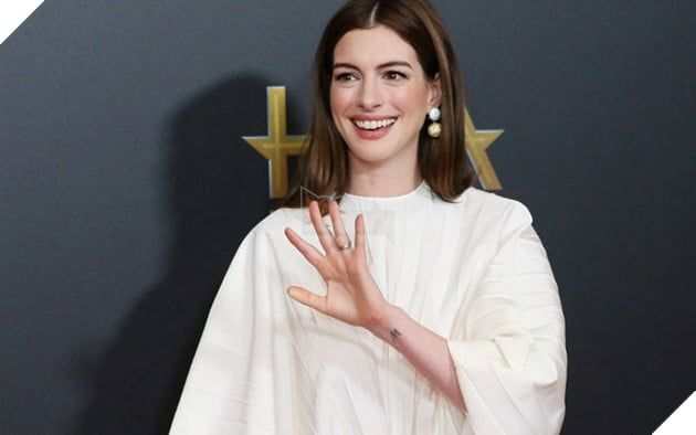 Ai là Anne Hathaway