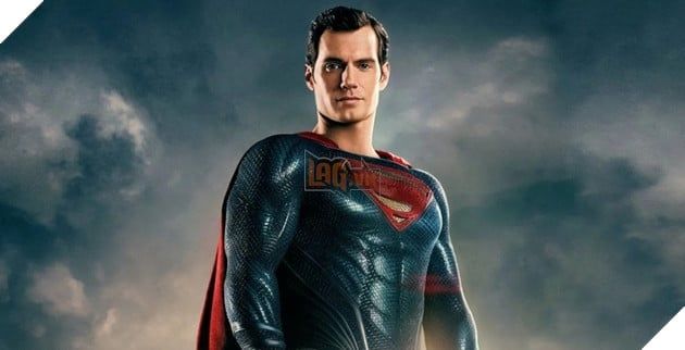 Warner Bros đã dự định thay thế Henry Cavill trong vai Superman từ năm 2018