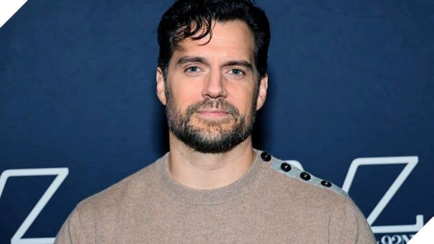 Warner Bros từng có kế hoạch thay thế Henry Cavill trong vai Superman từ năm 2018