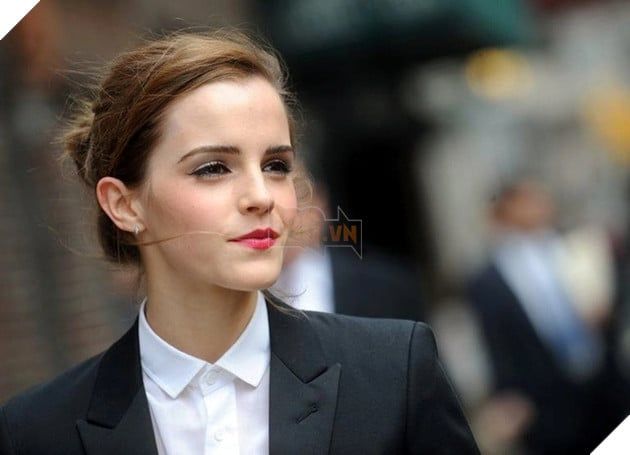 Emma Watson nhận được sự tán dương từ cộng đồng Harry Potter về việc sửa lỗi của đạo diễn.