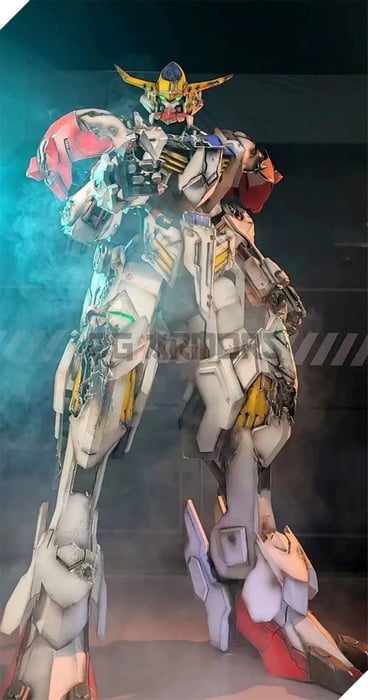 cosplay gundam barbatos phong cách