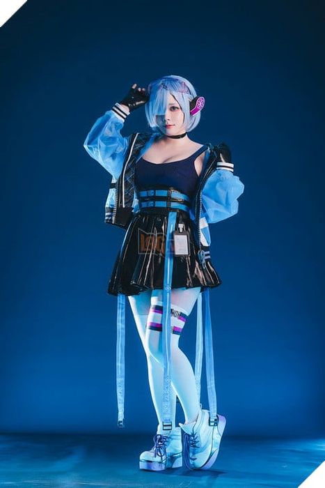 Thưởng thức bộ Cosplay Rem phiên bản hiện đại trong Re:Zero − Starting Life in Another World 11