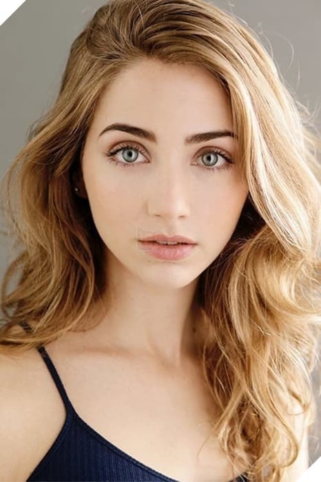 emily rudd là ai