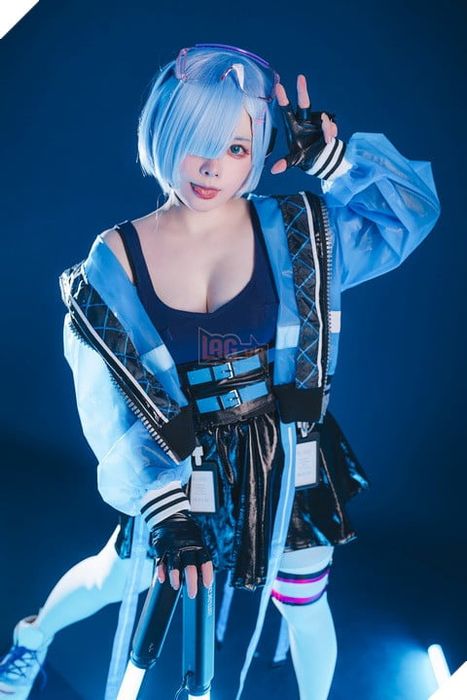 Lạc quan trước bộ Cosplay Rem phiên bản hiện đại trong Re:Zero − Starting Life in Another World 12