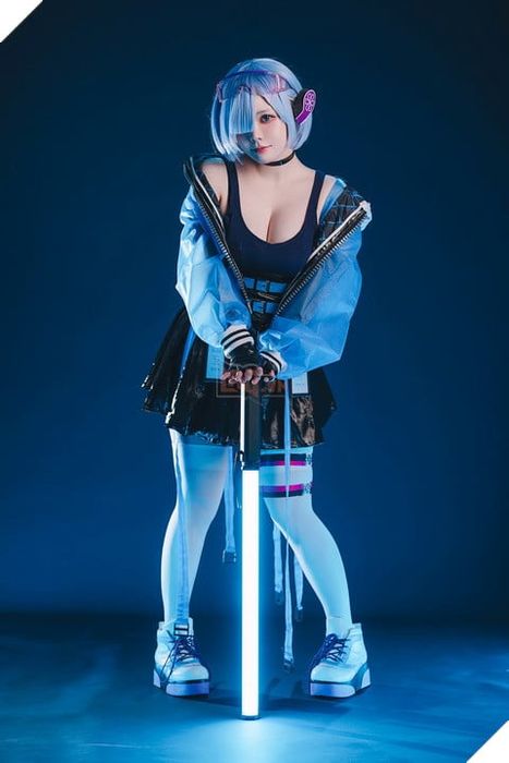 Dõi theo bộ Cosplay Rem phiên bản hiện đại trong Re:Zero − Starting Life in Another World 8