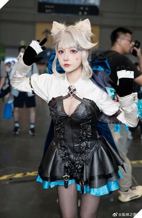 cosplay của Lynette trong Genshin Impact