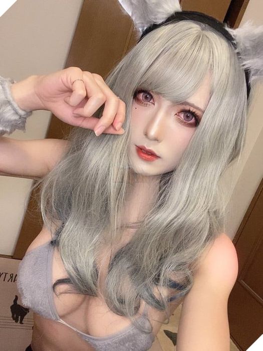 Rei Dunois thể hiện cosplay