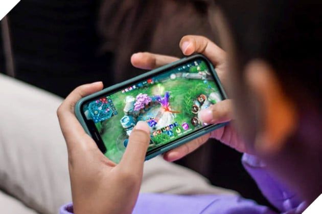 Người cha áp đặt hình phạt cho con chơi game liên tục trong 17 tiếng nhằm cai nghiện