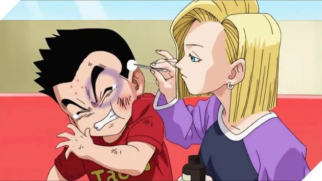 Việc Krillin cứu Android 18 trong Cell Saga có đúng không?