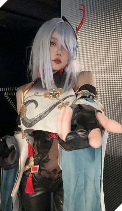 LMHT: Nữ MC LPL cosplay thành Shenhe của Genshin Impact khiến fan xao xuyến