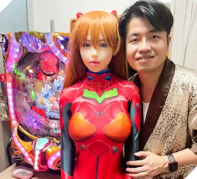 người đàn ông kết hôn với asuka evangelion