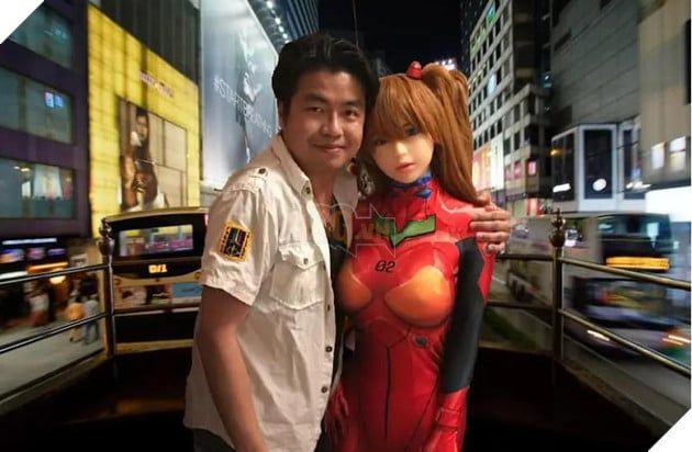 người đàn ông kết hôn với asuka evangelion