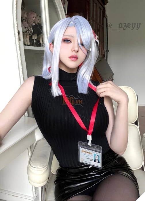 cosplay của Shenhe trong Genshin Impact