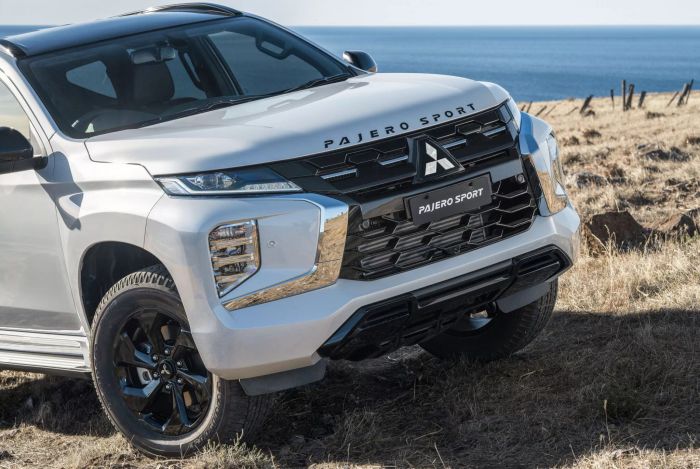 Mitsubishi Pajero Sport 2024: Cải tiến thiết kế, nâng cấp trang bị, giá từ 33.428 USD 2024-mitsubishi-pajero-sport-gsr-australia-4-2048x1373.webp