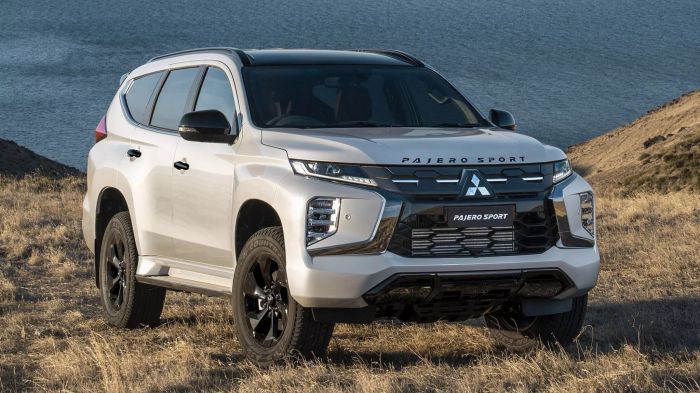 Mitsubishi Pajero Sport 2024: Cải tiến thiết kế, nâng cấp trang bị, giá từ 33.428 USD 2024-mitsubishi-pajero-sport-gsr-australia-1s-2048x1151.webp