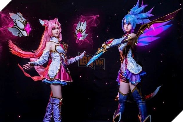 LMHT: Mê mẩn với bộ cosplay Akali và Kai'Sa Vệ Binh Tinh Tú