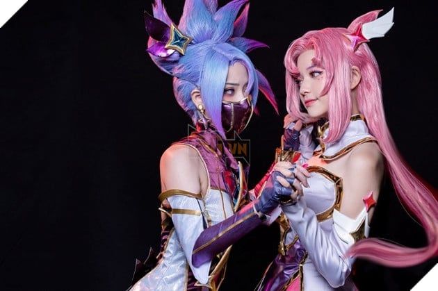 LMHT: Trầm trồ với bộ cosplay Akali và Kai'Sa Vệ Binh Tinh Tú