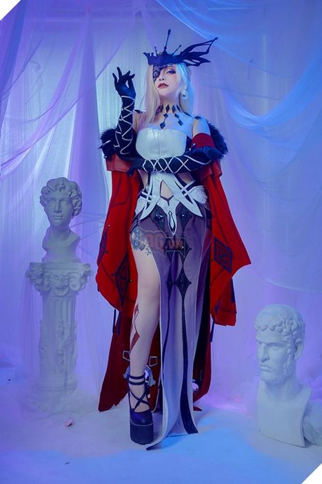 Genshin Impact: Cosplay Signora đạt chất lượng giống bản gốc