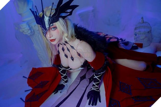 Cosplay Signora trong Genshin Impact không khác gì bản gốc