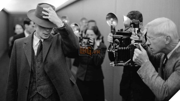 Oppenheimer: Christopher Nolan 'điên rồ' khi tái hiện vụ nổ bom nguyên tử trong phim 3