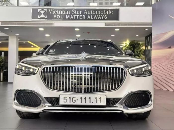 Hình ảnh chiếc xe Mercedes-Maybach S450 4Matic đồ mới với biển số đẳng cấp 51G-111.11.