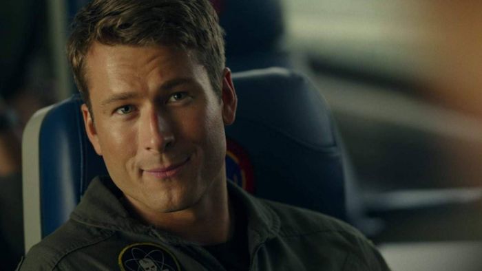 Glen Powell trong Top Gun: Phiến quân