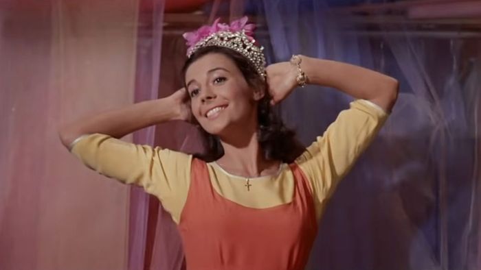 Natalie Wood hát 'I Feel Pretty' trong West Side Story