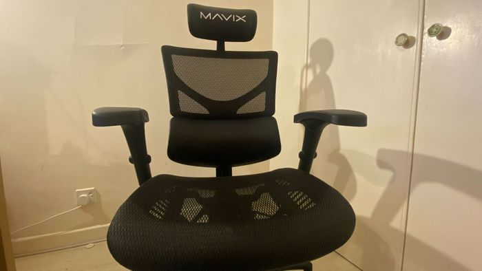 Nền ghế và lưng lưới của Mavix M7