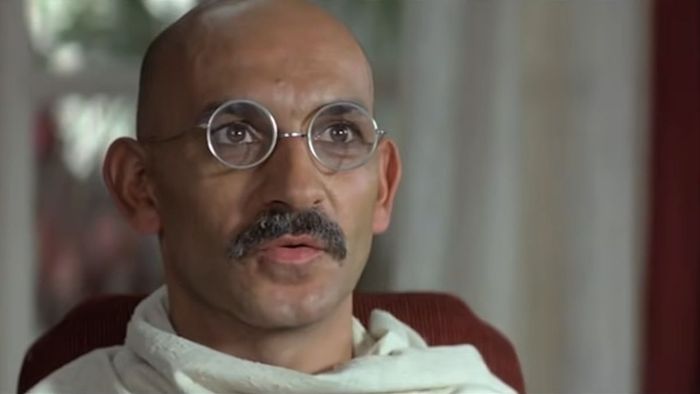 Ben Kingsley trong Gandhi
