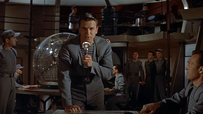 Bên trong một tàu vũ trụ khoa học viễn tưởng trong bộ phim Forbidden Planet