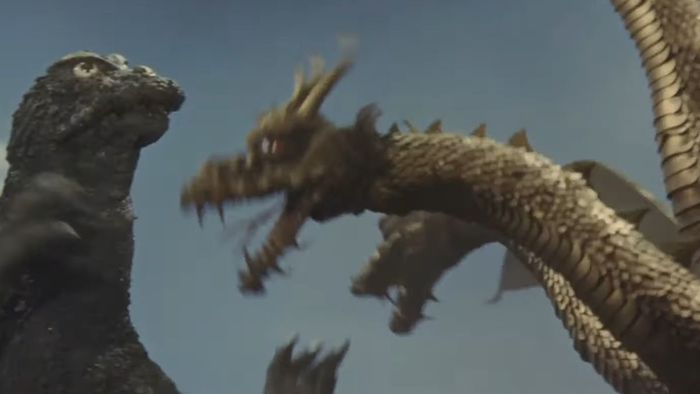 Ghidorah đấu Godzilla trong bộ phim ra mắt của mình, Ghidorah, Con Quái Vật Ba Đầu