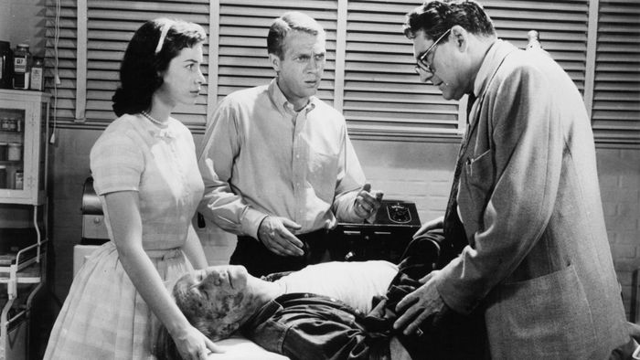 Một cảnh trong bộ phim kinh dị khoa học viễn tưởng năm 1958 The Blob