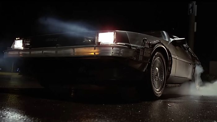 Chiếc DeLorean, như bạn đã thấy trong loạt phim Back to the Future