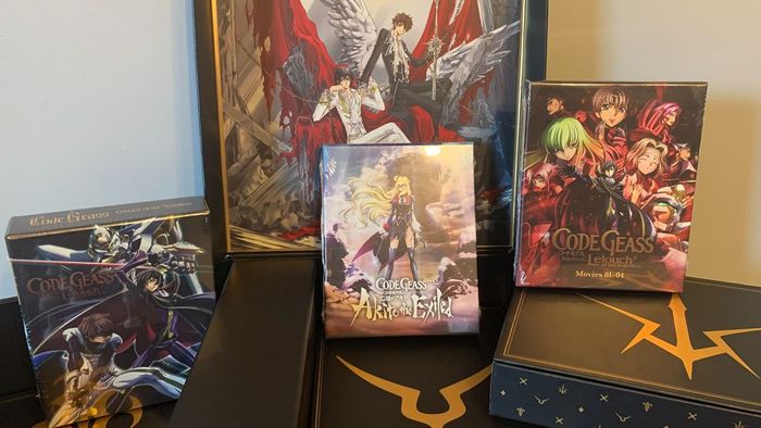Bản Sưu tầm Code Geass, đã mở ra và được bày ra