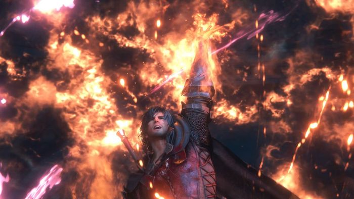 Nhân vật chính của Final Fantasy 16, Clive, gợi lên một quả cầu lửa ma thuật