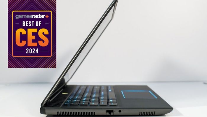 Laptop chơi game Alienware M16 R2 với biểu ngữ tốt nhất của CES