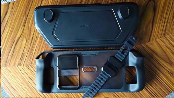 Vỏ Jsaux ModCase mặt trước và mặt sau trên bàn cạnh dây đeo phụ kiện