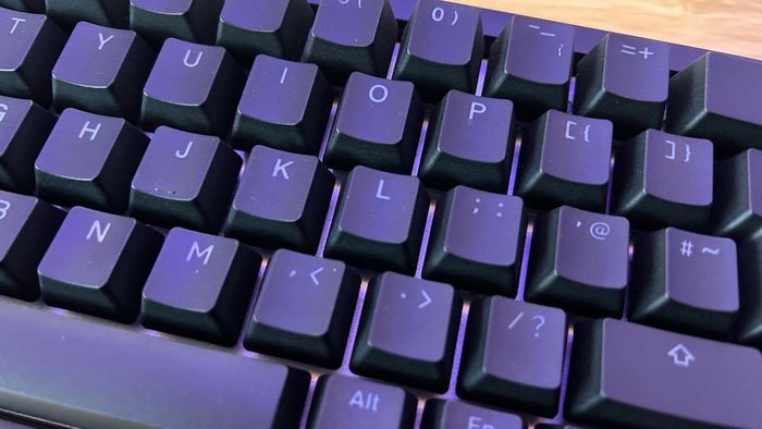 Gần cận cảnh các phím trên bàn phím chơi game Endgame Gear KB65HE